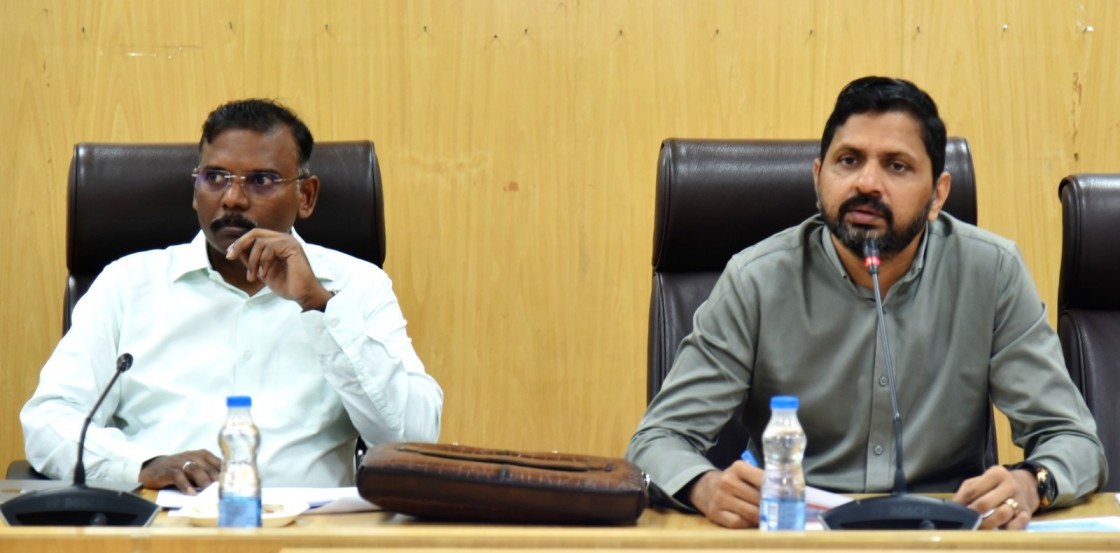 IT Secy. issues copy