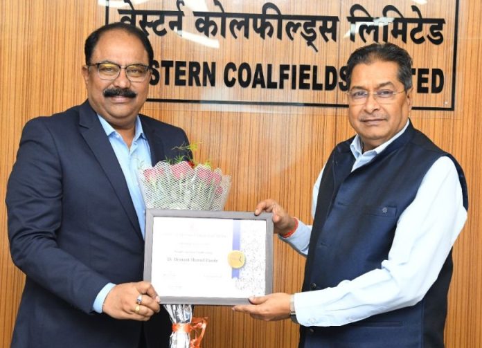Dr Hemant Sharad Pande receives People Centric Leadership Award in Goa